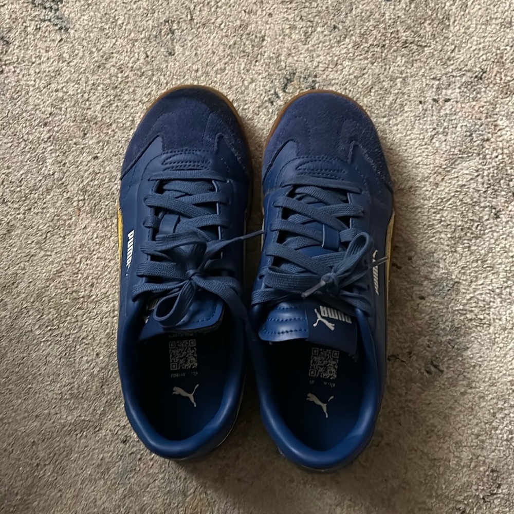 Kids Puma sneakers